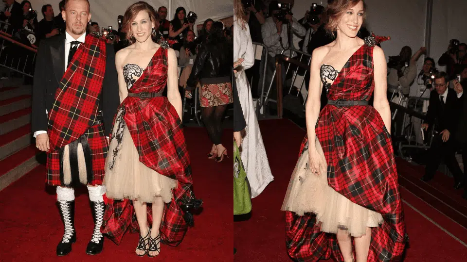 sarah jessica parker in one shoulder tartan dress by alexander mcqueen at the 2006 met gala anglomania tradition and transgression in british fashion theme