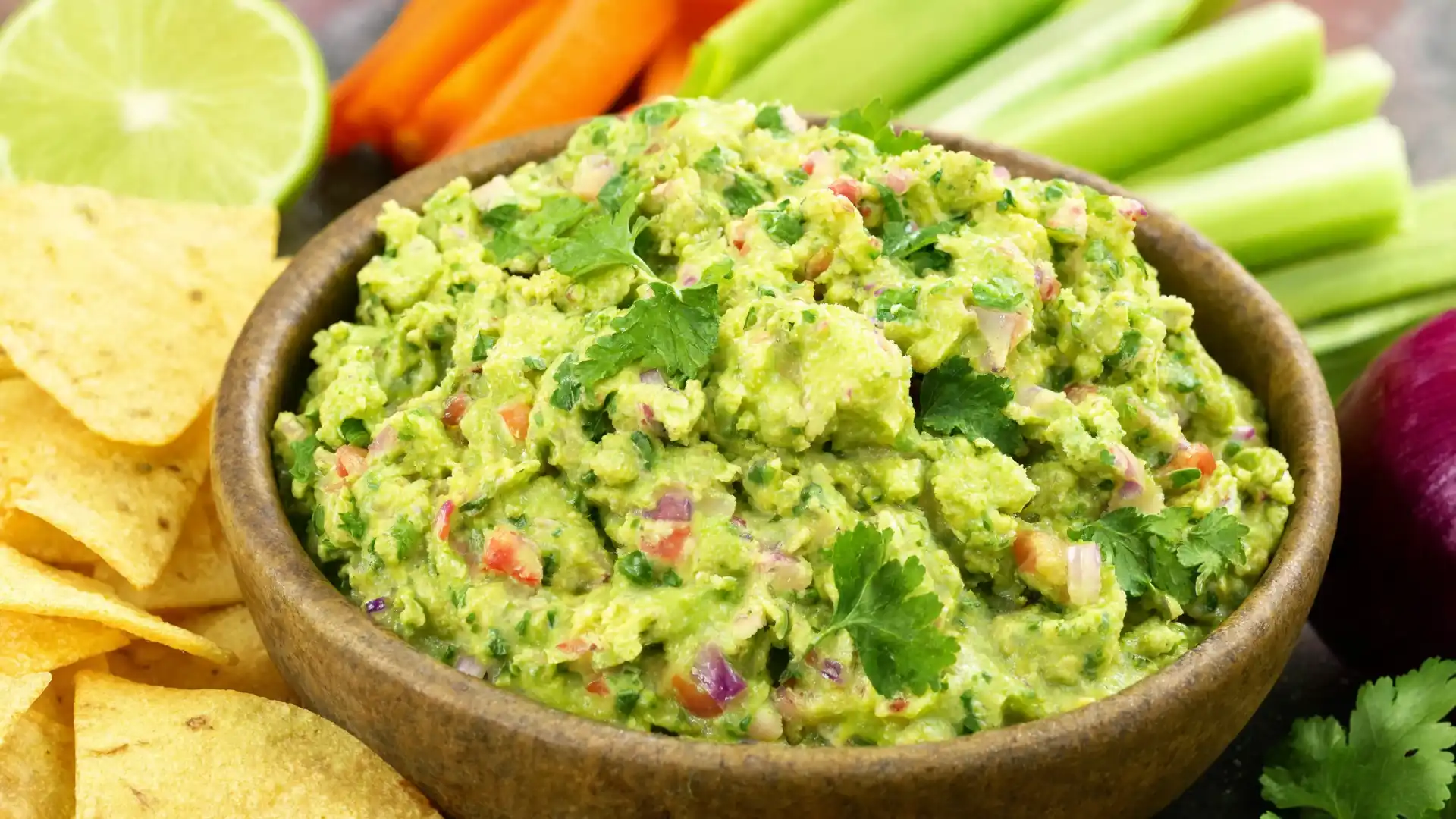 fresh guacamole dip creamy avocado blend perfect with chips and party snacks (1)