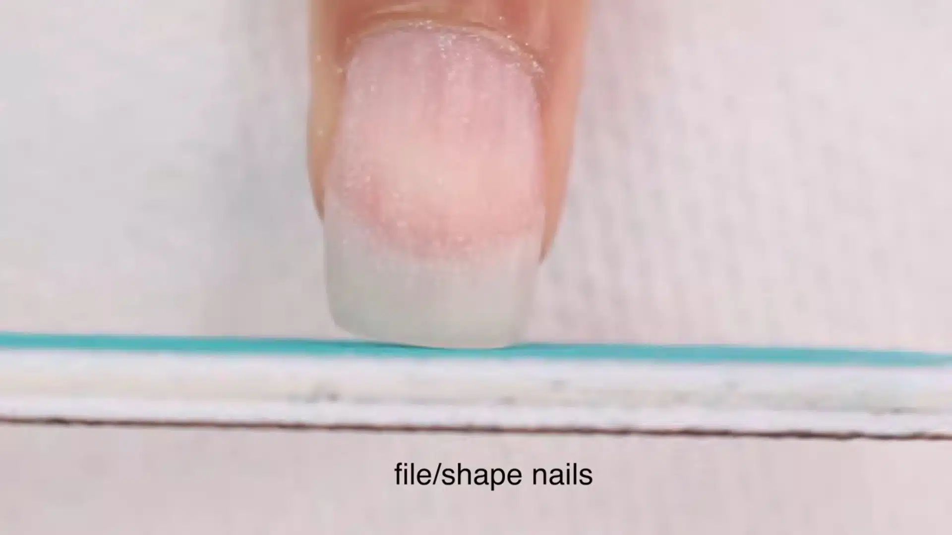 shape the nails